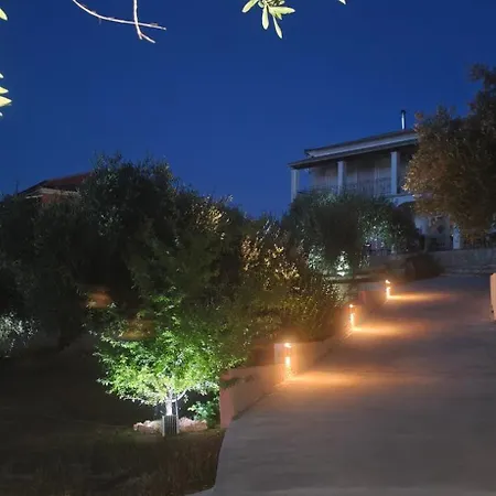 Corfu Sunset Family Apartment Liapades